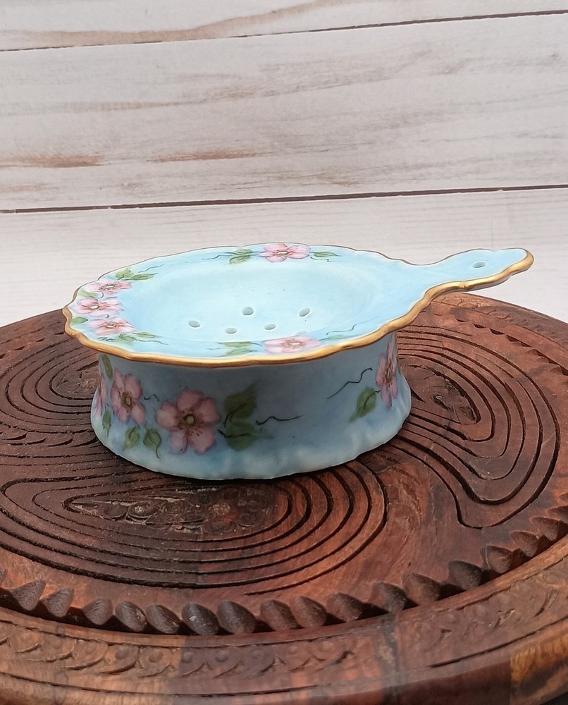Vintage Blue And Pink Rose Tea Strainer/Diffuser. 2 Piece, Ceramic