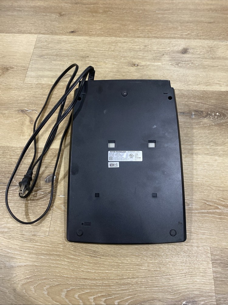 Victor 12-Digit Desktop Adding Machine - 1240-3A - excellent condition