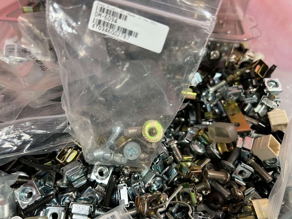 40 LB Rack Mount Screws and Cage Nuts for Rack Mount Server Cabinet