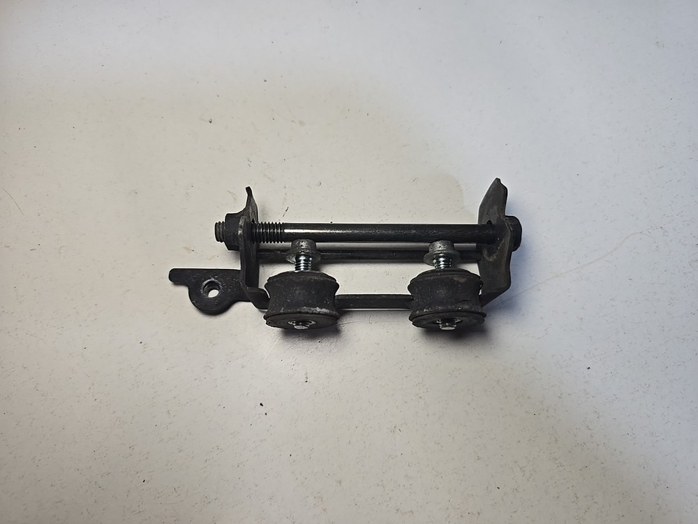 Yamaha MT-07 2014 - 2021 Front Forward Tank Mounting Bracket/Hinge