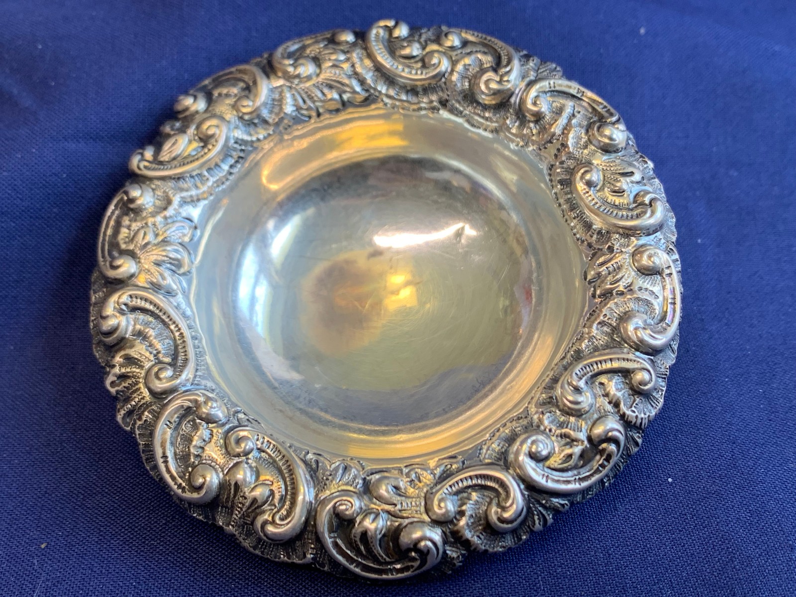 Antique Sterling Silver Condiment Dish Master Salt Cellar 37.84g Floral Repousse
