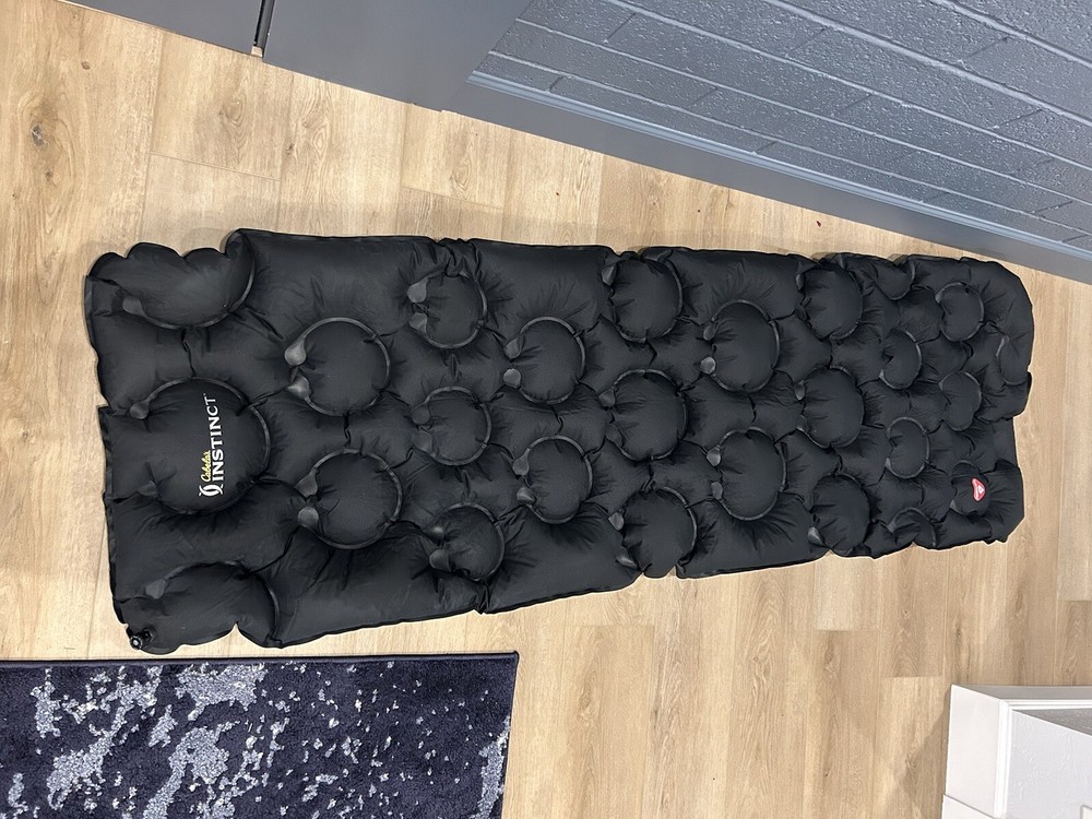 Cabela's Instinct Insulated Sleeping Pad 83X38-READ **has Leak**