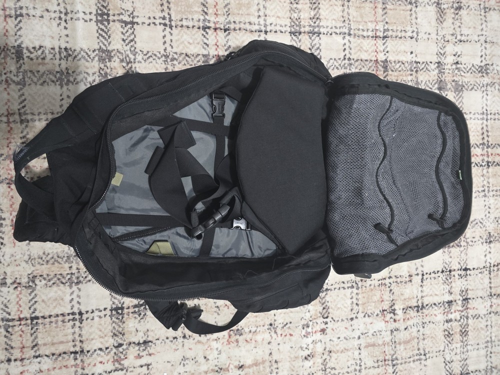 Camelbak Maximum Gear Hydration Pack Backpack Military Black