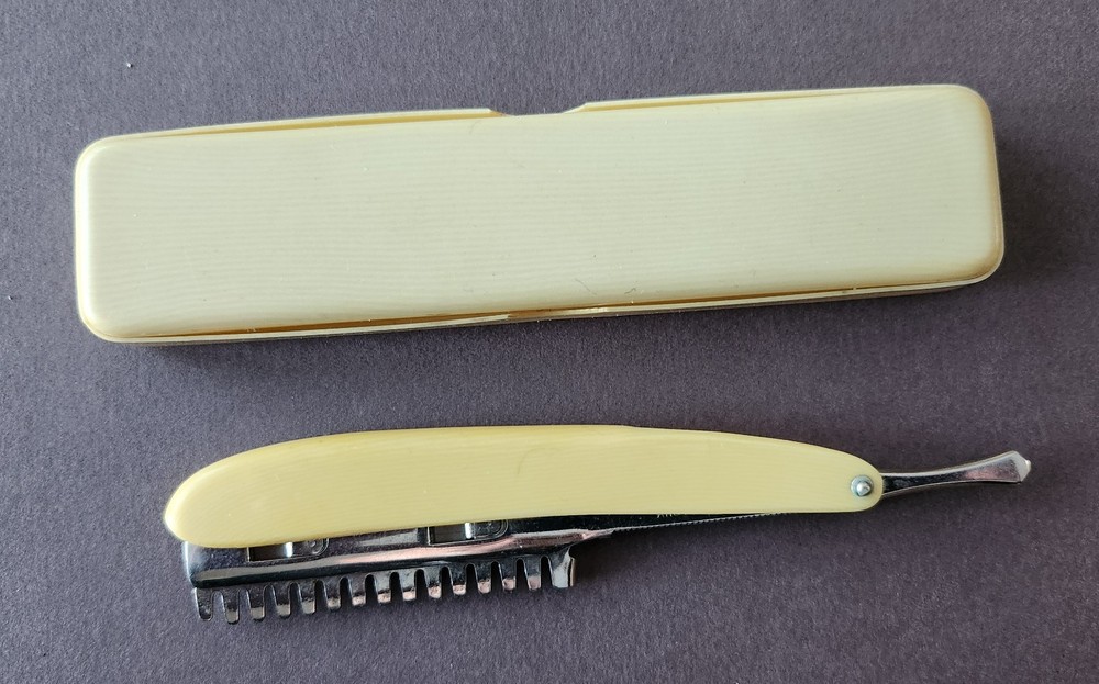Durham Duplex Safety Razor With Original Box dated 1907