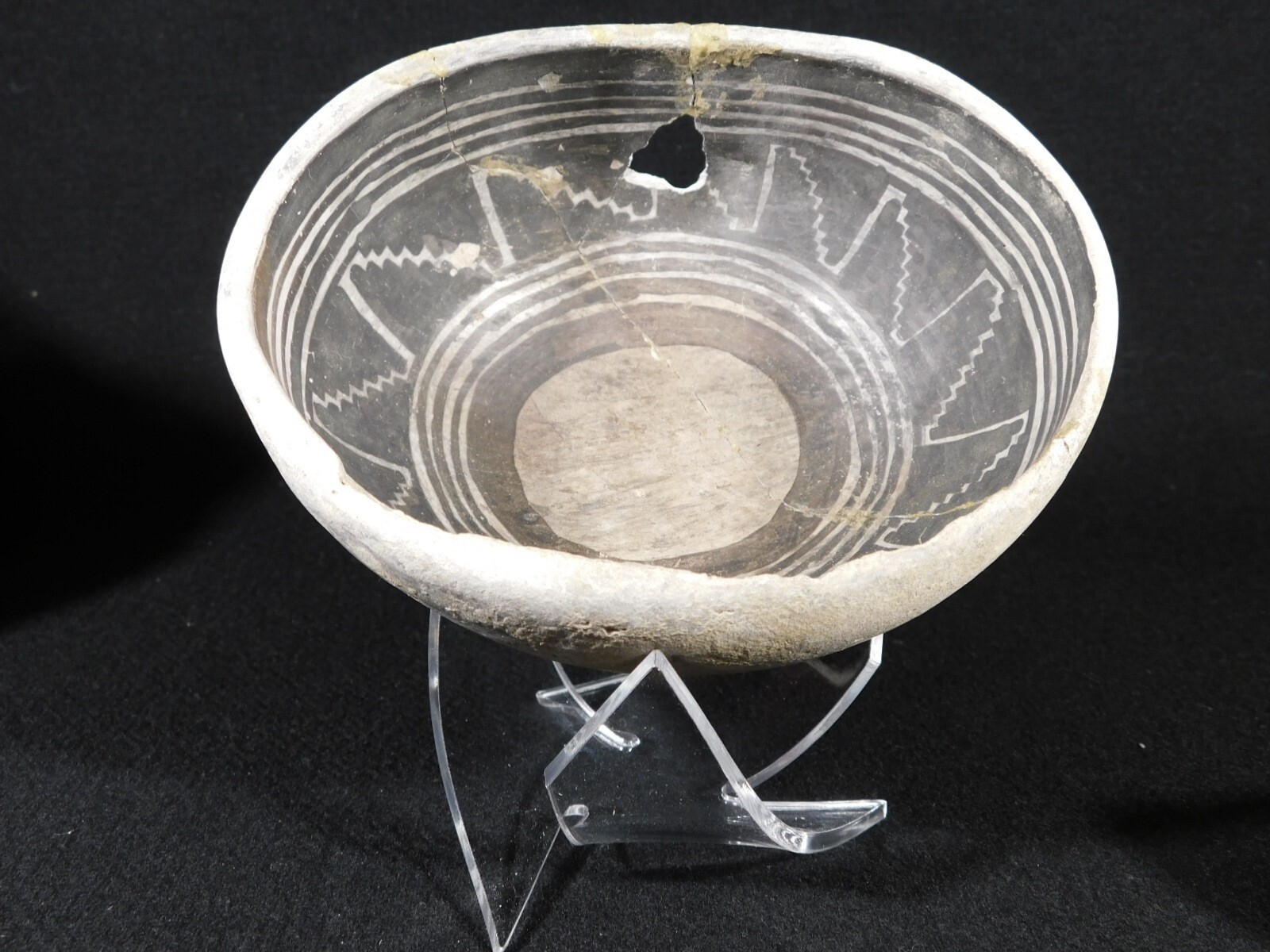 Display Stand Three Post TWIST Design Clear Lucite Medium Size