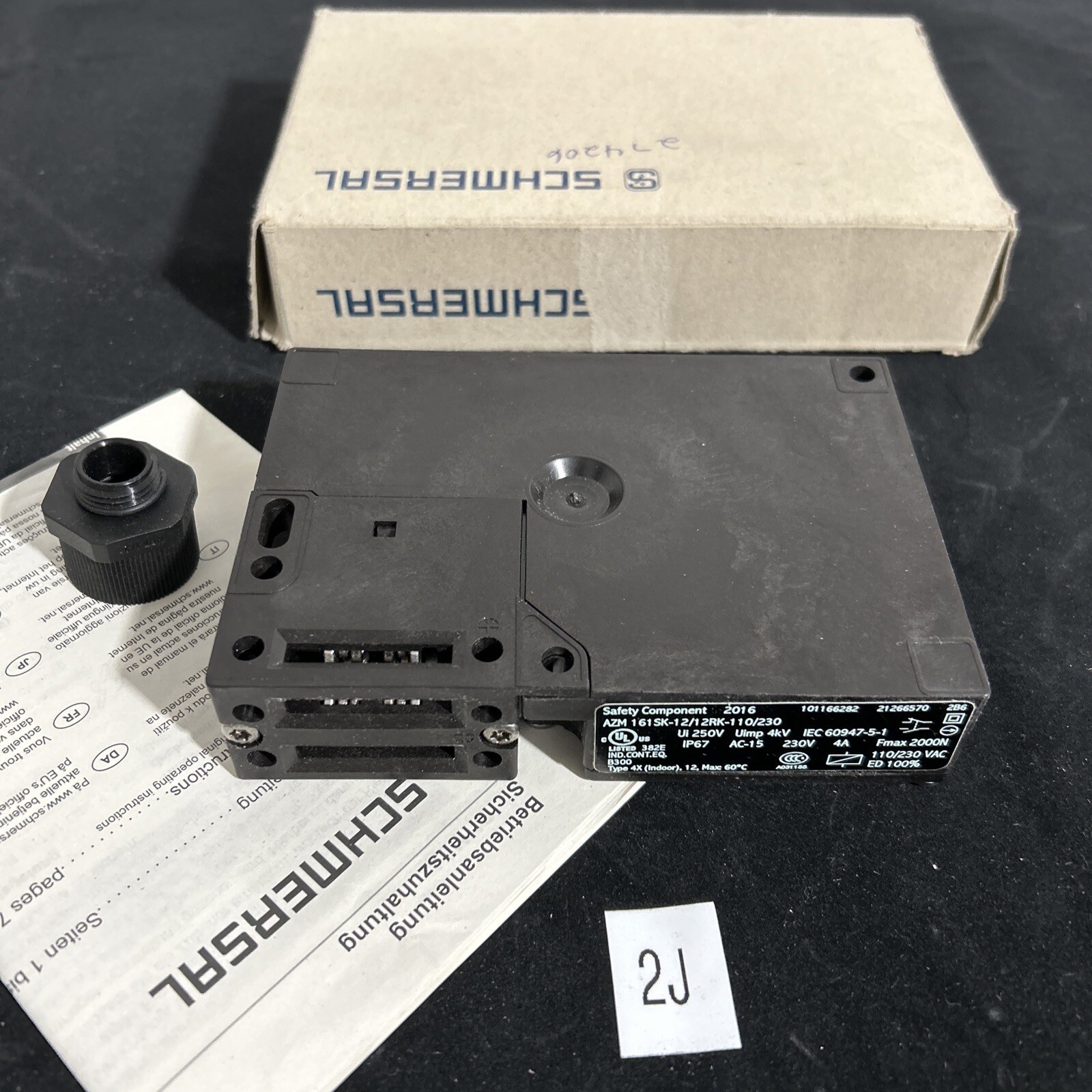 NIB SCHMERSAL Safety Interlock Switch    AZM 161SK-12/12RK-110/230  + Warranty