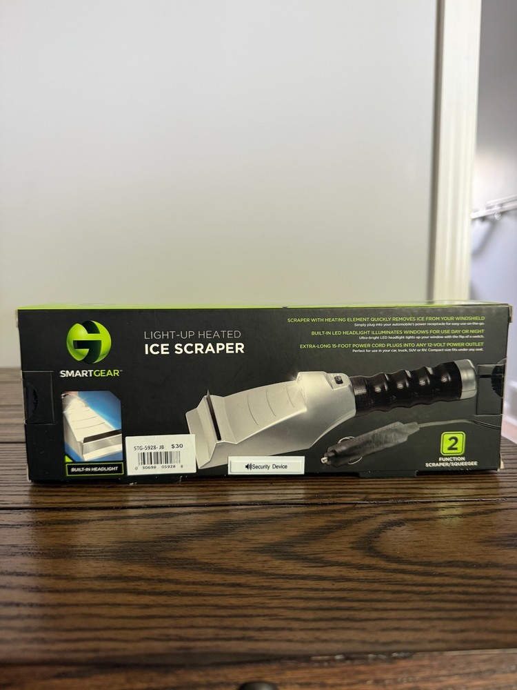 SMARTGEAR Light-Up Heated Ice Scraper 12V - 15ft Cord - Squeegee Function