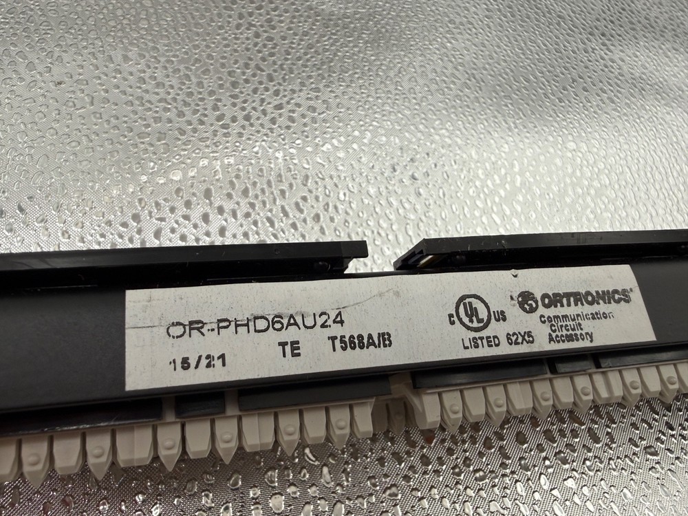 Legrand Ortronics OR-PHD6AU24 - 24 port ethernet patch panel 10G CAT6A - A+