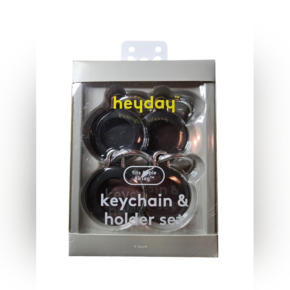 NWT Heyday Gray Keychain Holder
