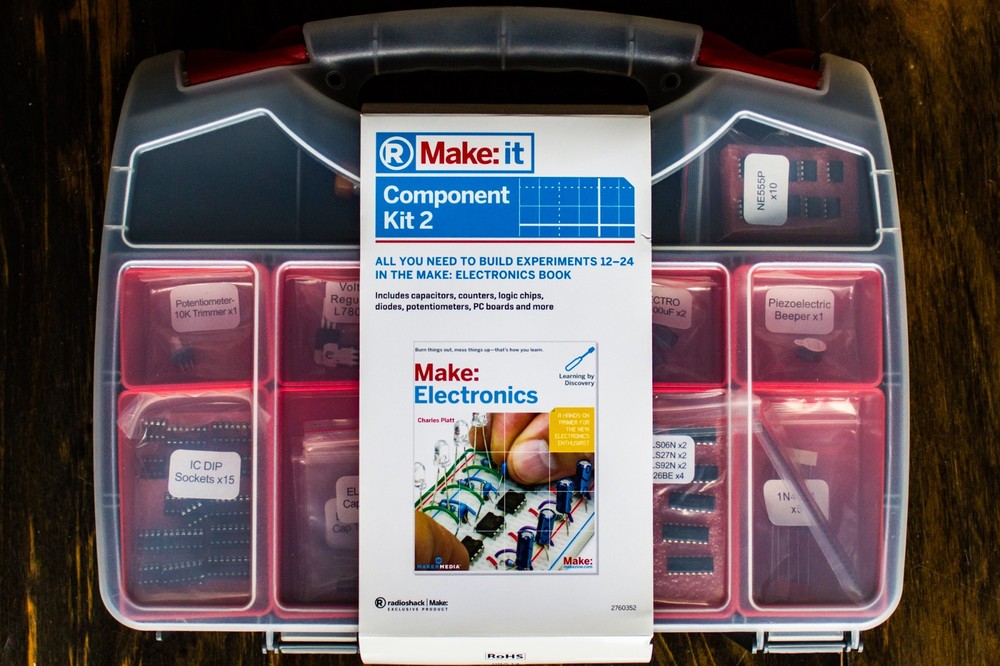 NEW  MAKE: IT ELECTRONICS EDUCATIONAL COMPONENT KIT 2- 2nd Edition-by RADIOSHACK