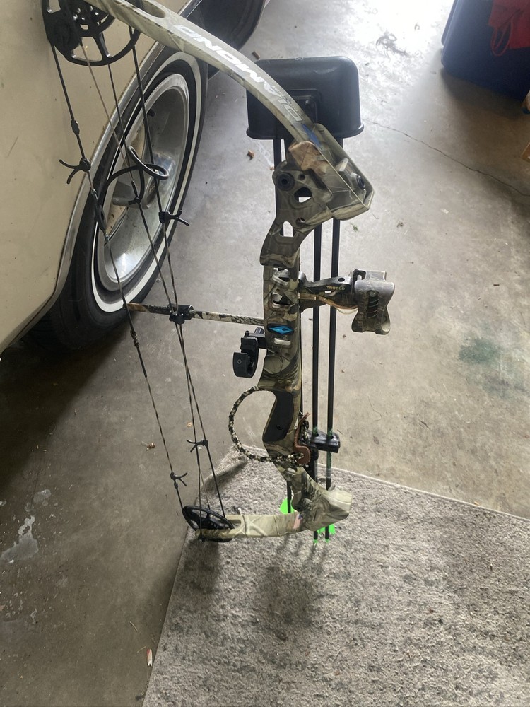 Diamond Archery Infinite Edge XT Compound Bow RH Camo