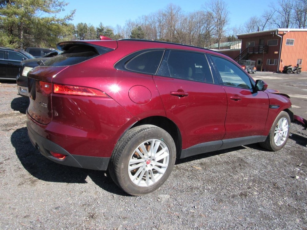 F-PACE 2017 Glove Box 1026764