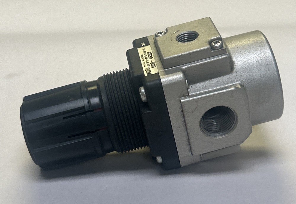 SMC,AR30-03G,PRESSURE REGULATOR