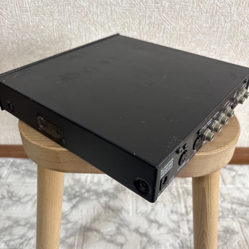 BOSS Pro SE-70 Super Effects Processor 100V