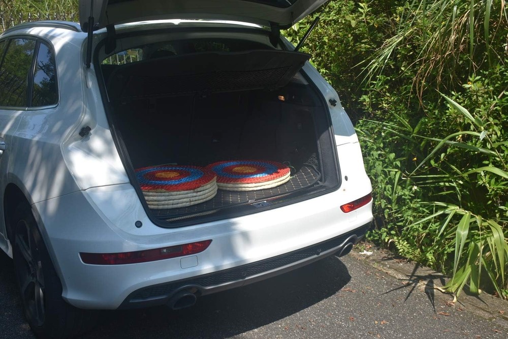 Straw Archery Target with Arrow Puller