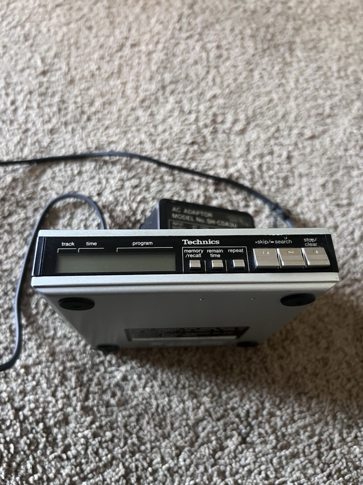 Technics SL-XP7 Digital Portable CD Player W/ Power Adapter AS IS