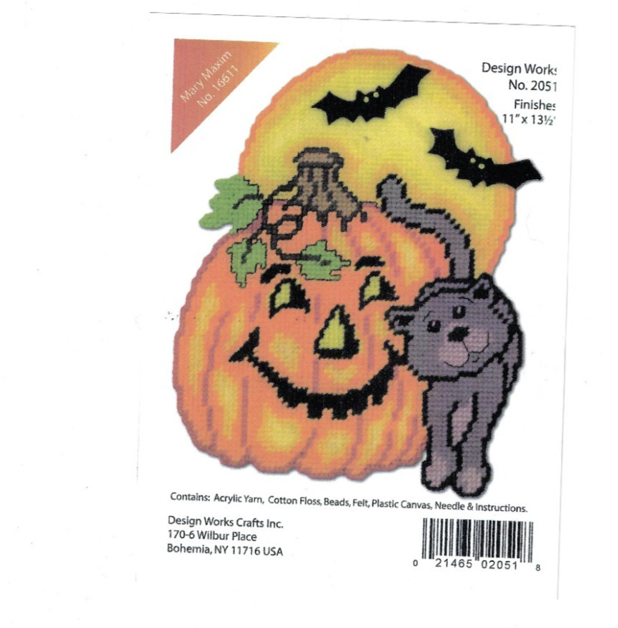 PUMPKIN & KITTY WALL HANGING  plastic canvas  PATTERN (#TF0511)