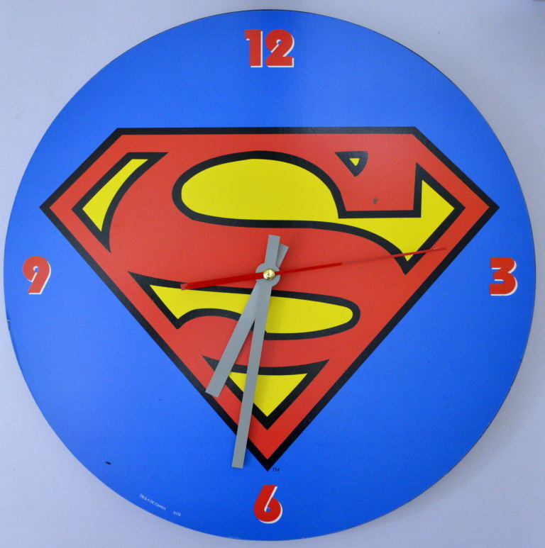 SUPERMAN SHIELD WALL CLOCK 13 1/2" DC Comics / Vandor 2013 Battery Operated