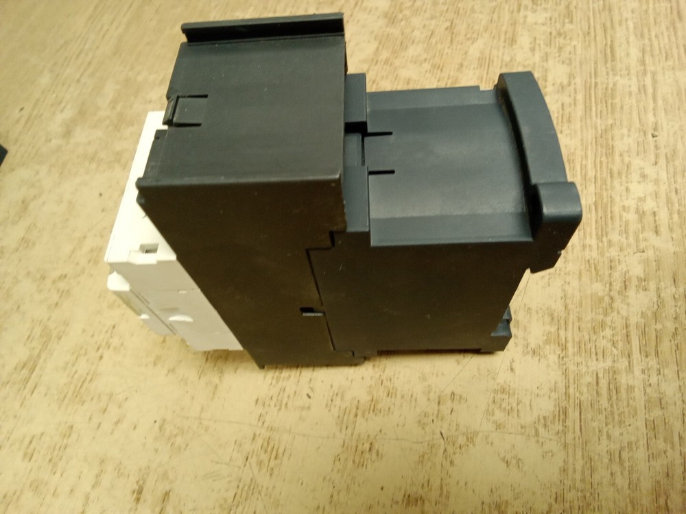 Telemecanique LC1D183 Contactor