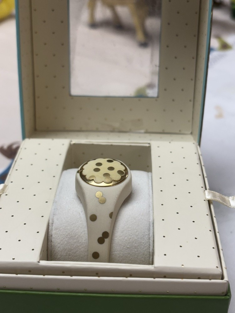 Kate Spade New York Scallop Activity Tracker