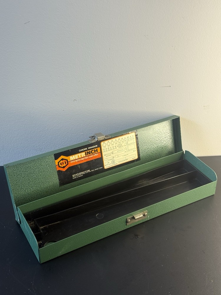 Professional Mechanics Chrome Vanadium Socket Box +1 Removable Tread(size Below)