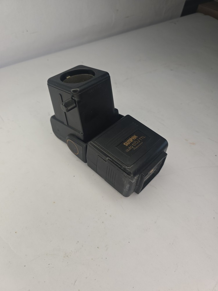 Sunpak Auto 120J TTL Professional Flash