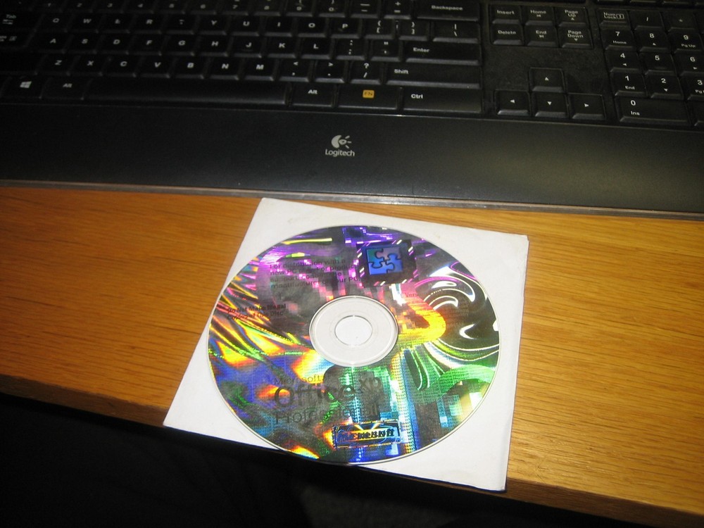 Microsoft Office XP Professional Version 2002 Academic Edition w/ Key