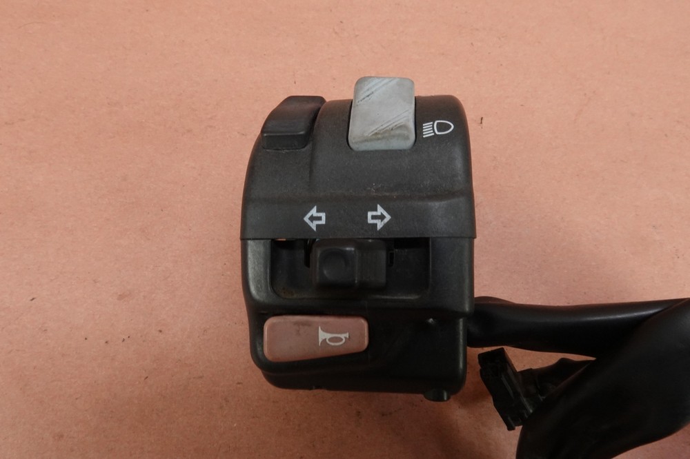 2004-2011 SUZUKI V-Strom 650 DL650 Left Handlebar Switch Turn Signal