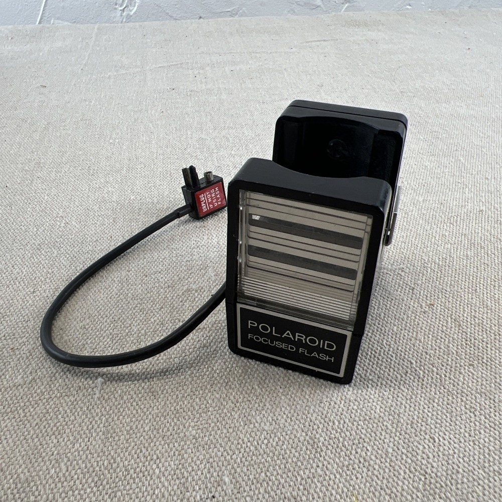 VINTAGE POLAROID FOCUSED FLASH MODEL #490