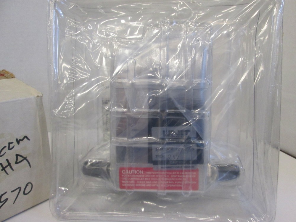 Unit UFC-1100N Mass Flow Controller, SIH4, 300 SCCM