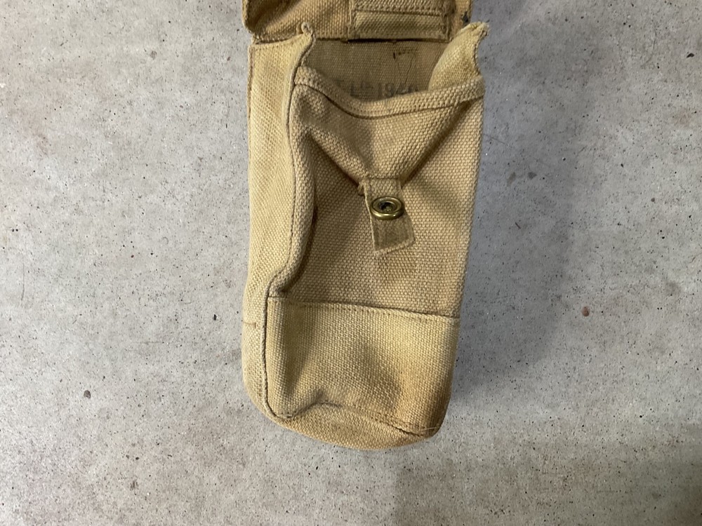 British WWII Ammo Pouch Tan Button Snap 1940