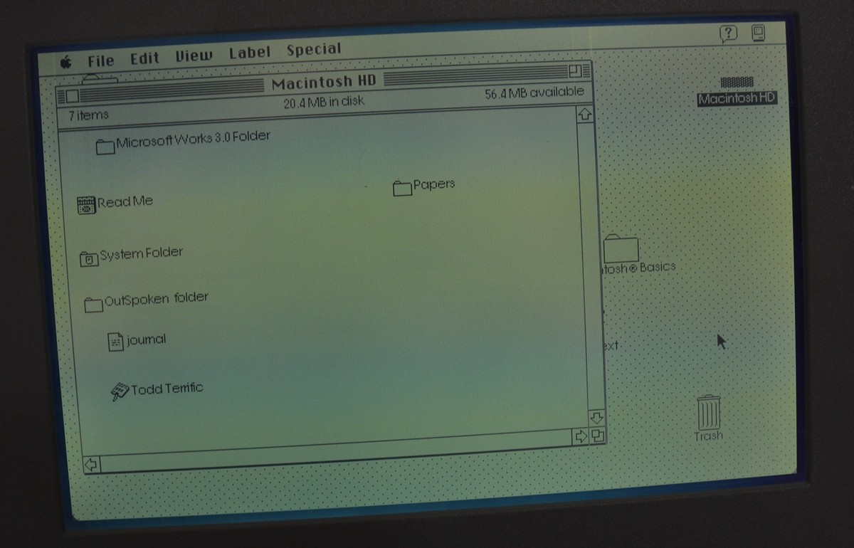 Apple Macintosh Powerbook 140 Vintage Laptop OS 7