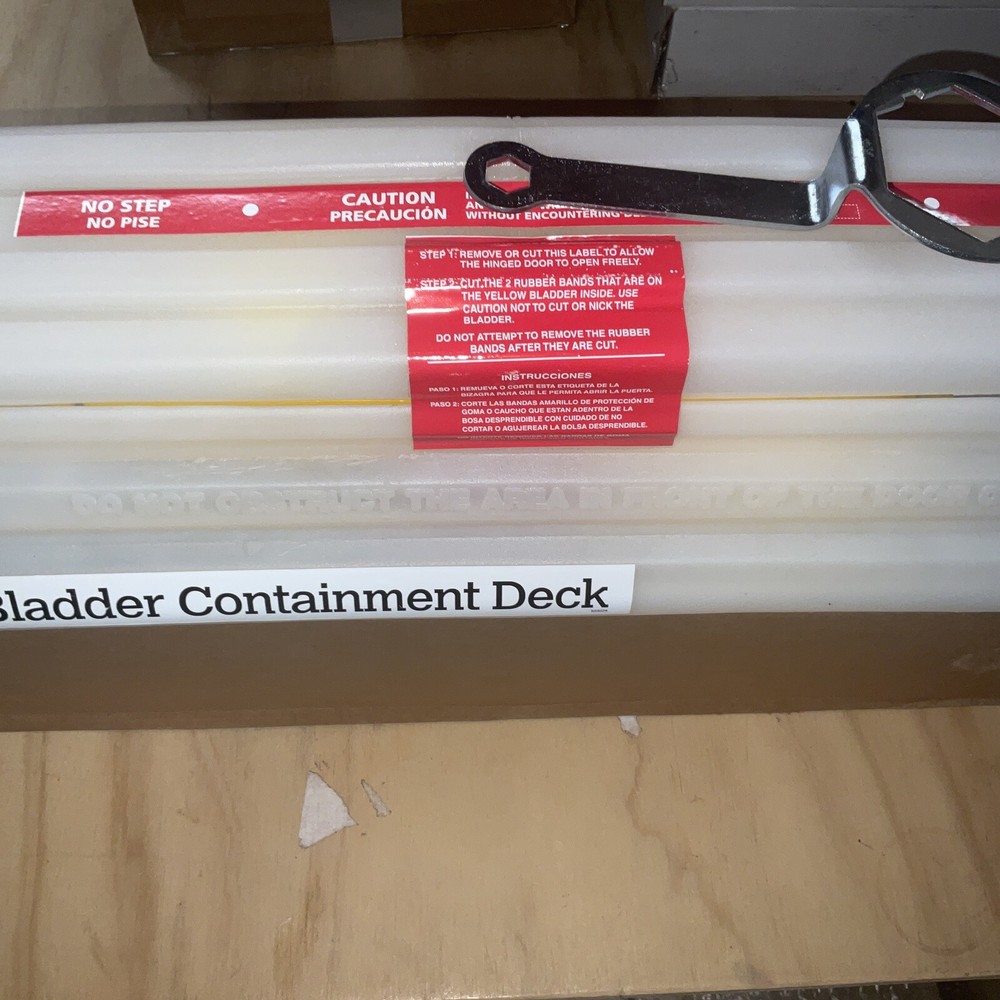 PIG CORP. BLADDER BOX. PAK526. New Open Box