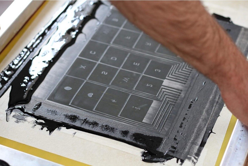 Conductive Paint, Highly Electrical Conductivity Utilizing Nanotechnology (1 oz)