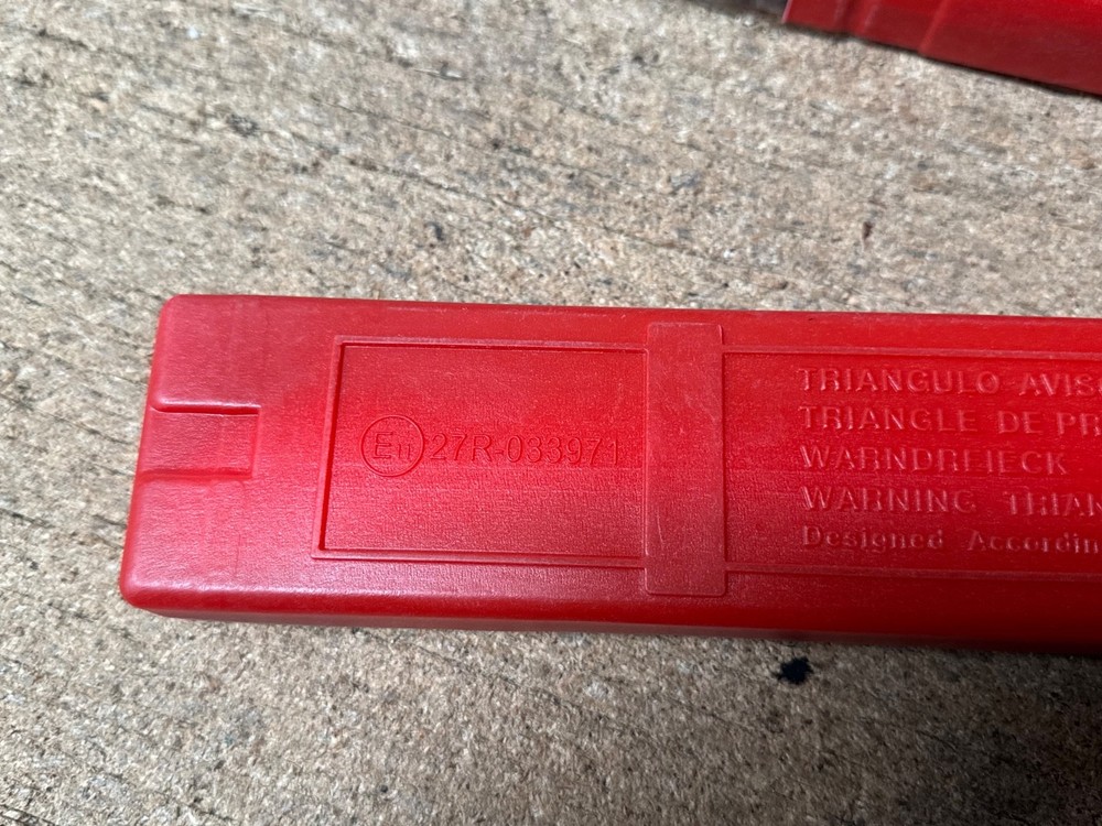 DAF 2 X Large Reflective Hazard Warning Triangle Breakdown Road EU Emergency