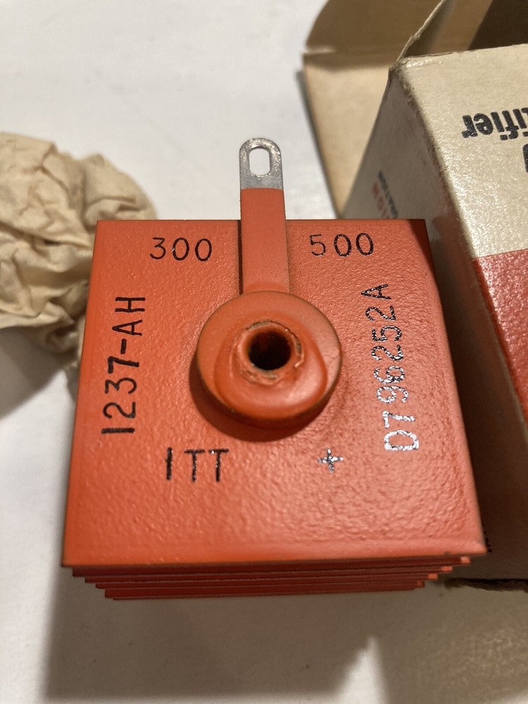 ITT SELENIUM RECTIFIER 300- 500 MA, RMS INPUT 130V - NOS IN BOX