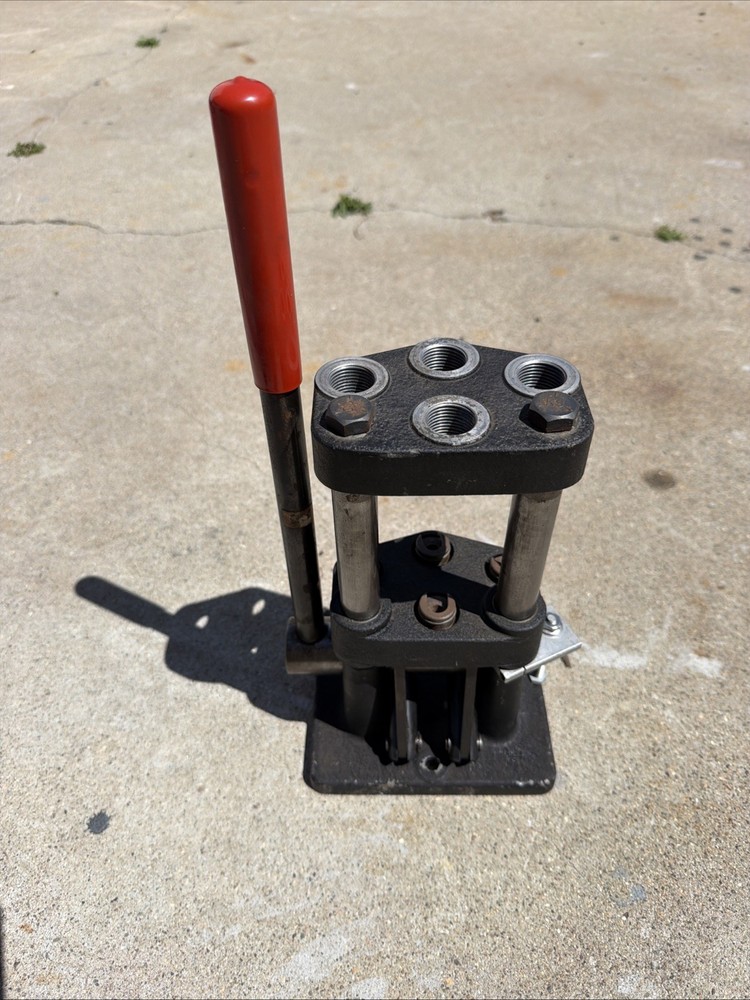 CH RELOADING PRESS - MODEL NO 444 C&H