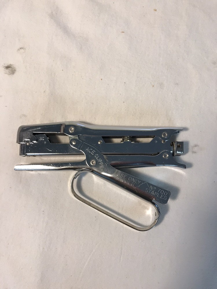 Vintage ACE CLIPPER NO 700 PLIER STAPLER