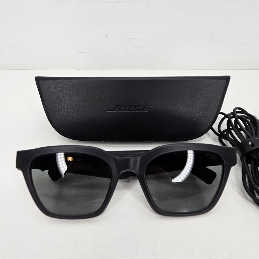 Bose Frames BMD0007 Black Bluetooth Audio Sunglasses w/ Charging Cables & Case