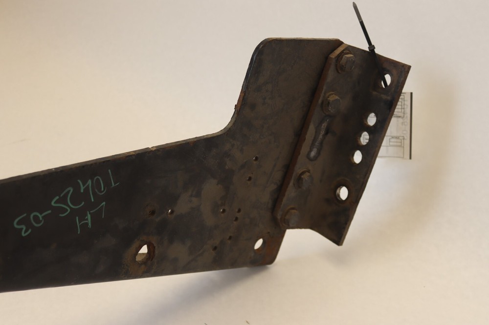 2008-2017 FREIGHTLINER CASCADIA 125 LEFT DRIVER FAIRING MOUNT BRACKET FRAME OEM