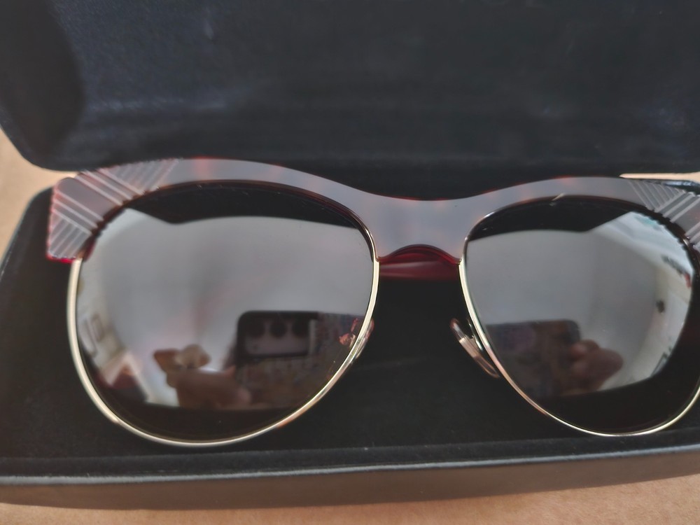 vendo un lentes versage