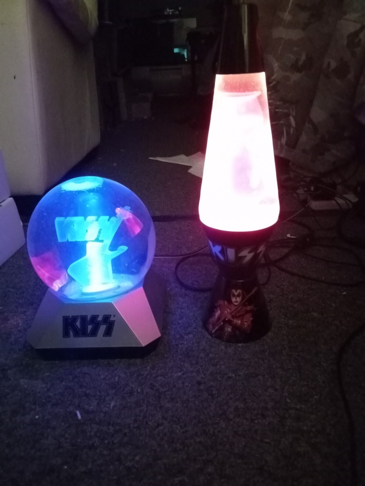 KISS guitar glitter snow globe and Lava Lamp read description p