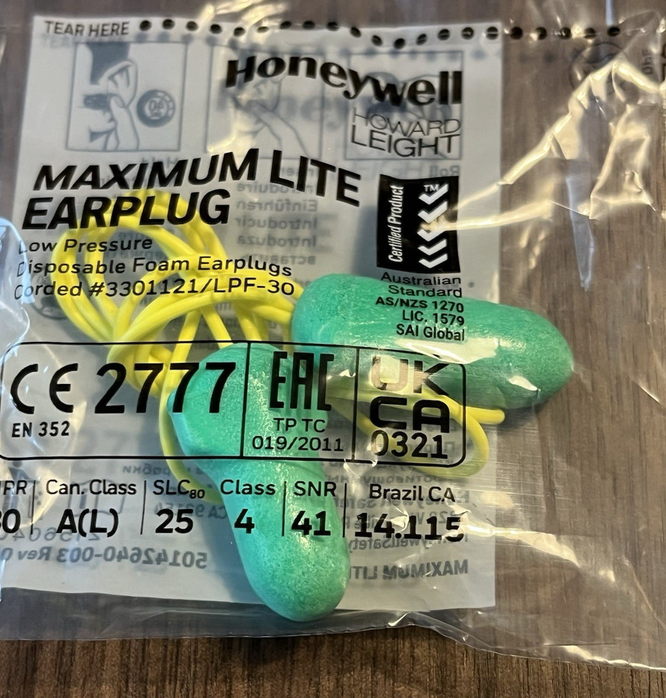 Honeywell Maximum Lite Corded Earplugs 100 Packets Per Box