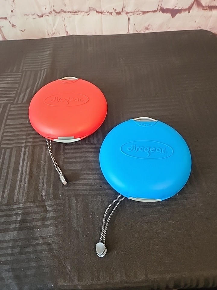 2x Blue/ Red DiscGear DISCUS 22 Disc Storage Case CD DVD Holder Hard Shell