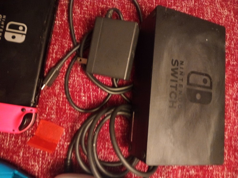 Nintendo Switch Bundle – 2 Joy-Con Sets + Zelda Controller + Accessories