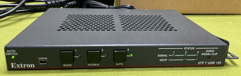 Extron 60-1198-01 XTP T USW 103 ,Three Input XTP Switcher