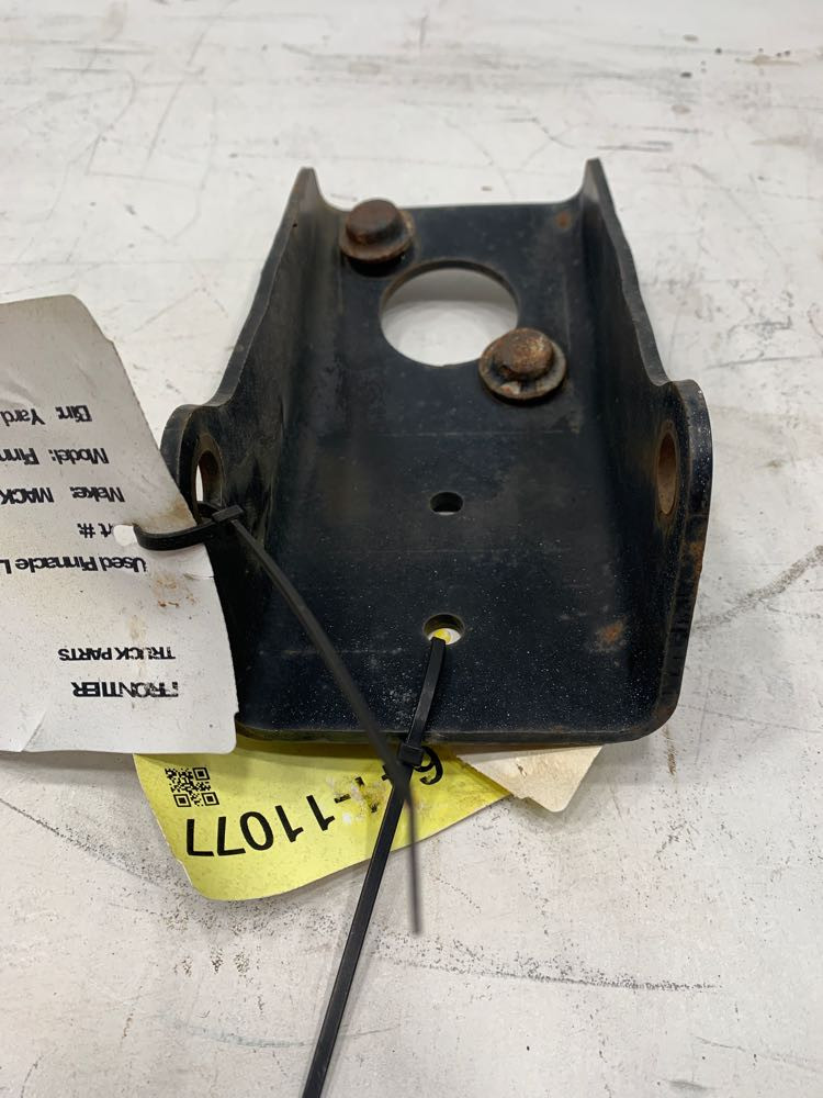 2013 MACK Pinnacle Suspension Bracket (641-11077)