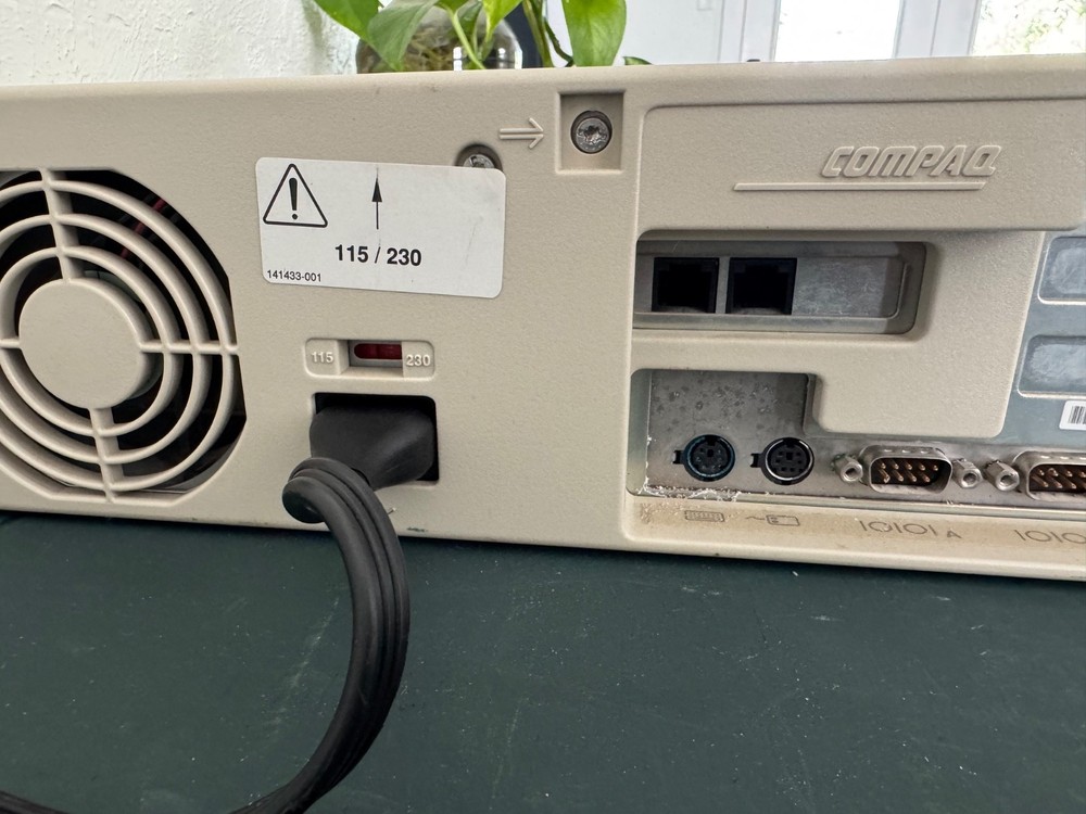 VTG Compaq ProLinea 4/33 Desktop Computer!! Tested: WORKS!!!