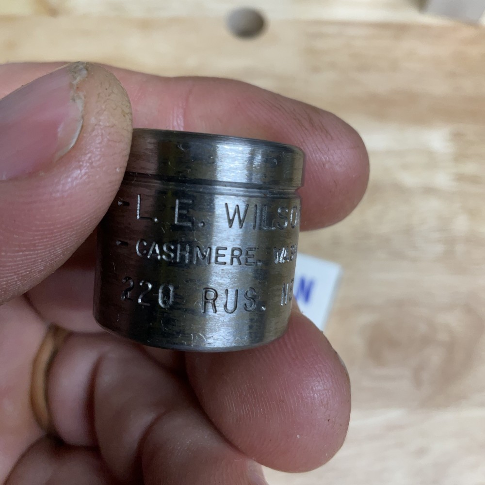 L.E. Wilson Case Holder 220 RUSSIAN New Case