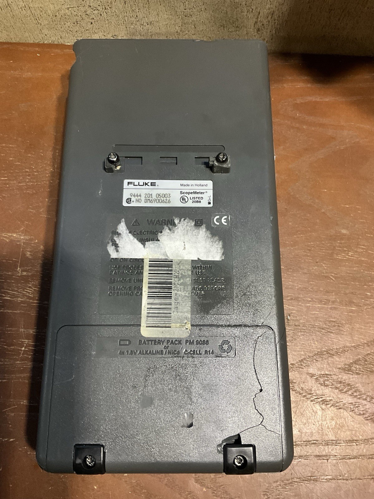 FLUKE 105B SCOPEMETER SERIES II NO LEADS DOES NOT POWER ON